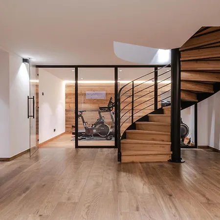 Luxe, Calme And Enjoy 426sqm Σαλέ